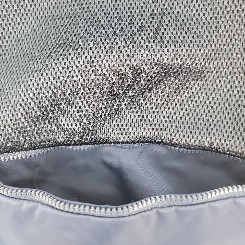 Lululemon Drawstring Backpack Mesh Front Zip Pock… - image 4